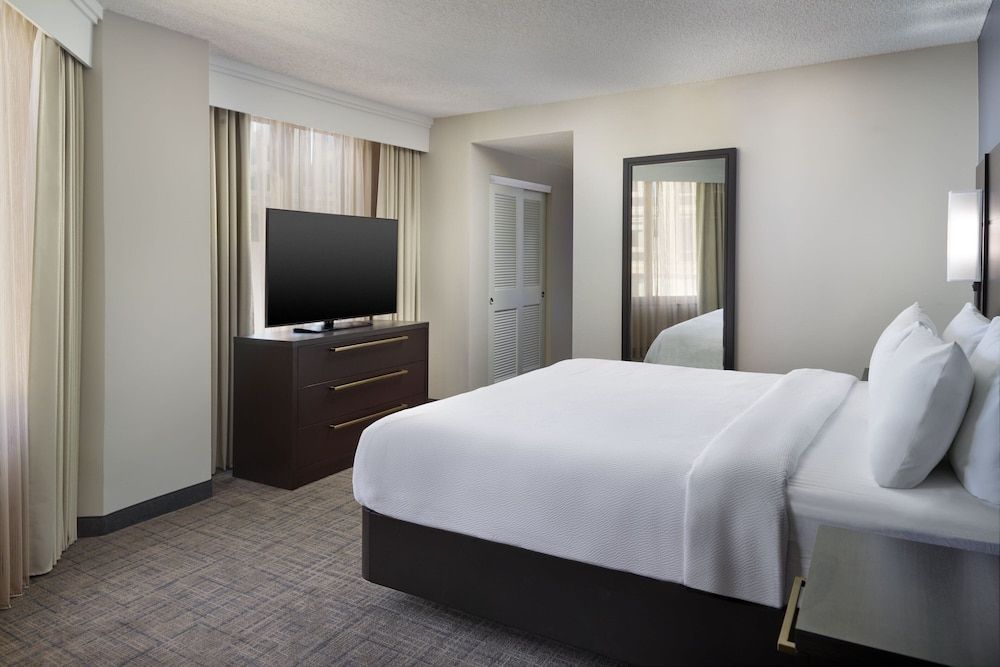 Suite, 1 Bedroom (Mobility Accessible, Tub)