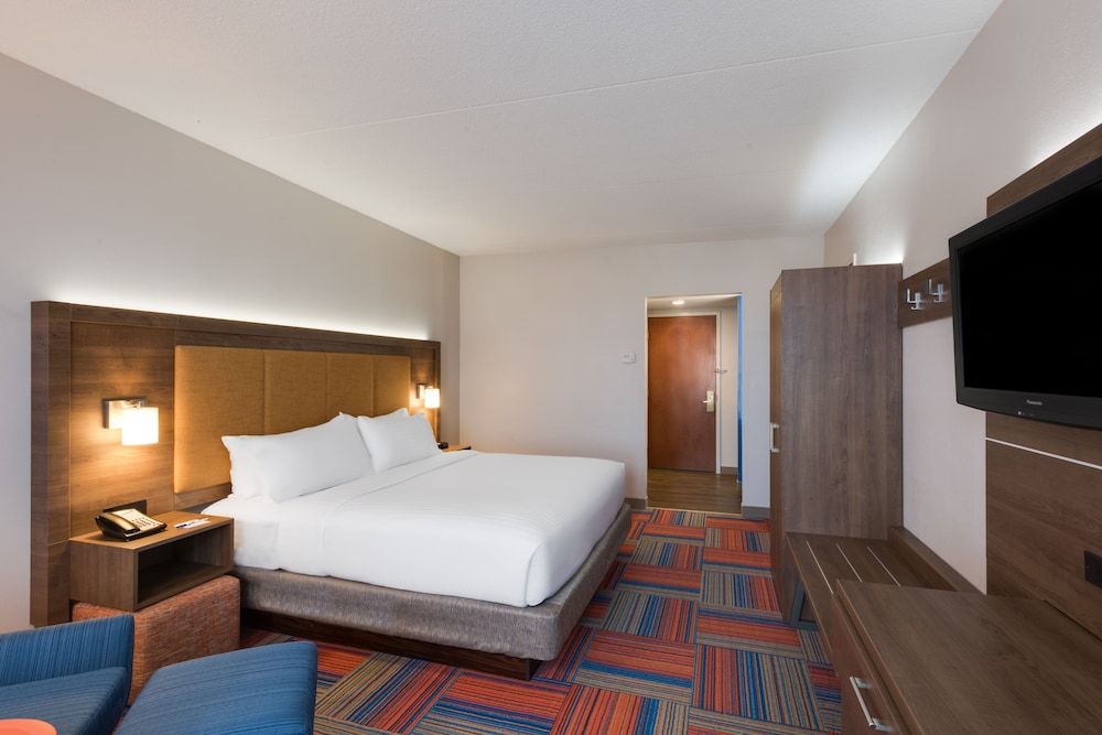 Standard Room, 1 King Bed, Accessible (Communications)