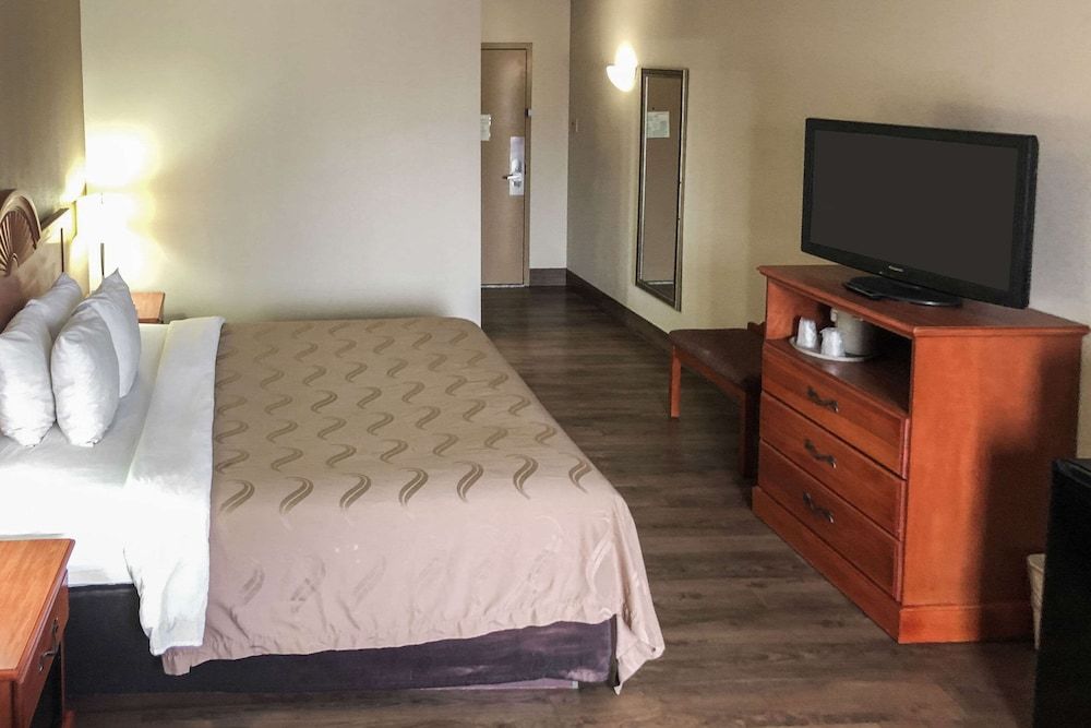 Standard Room, 1 King Bed, Non Smoking