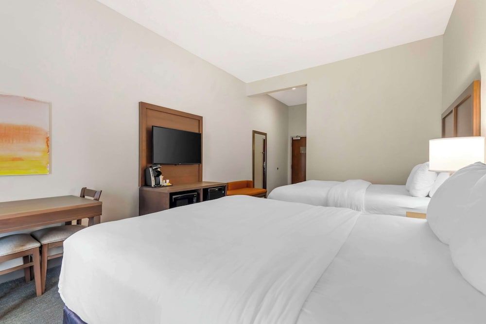 Room, 2 Queen Beds, Accessible, Non Smoking (Accessible Tub)