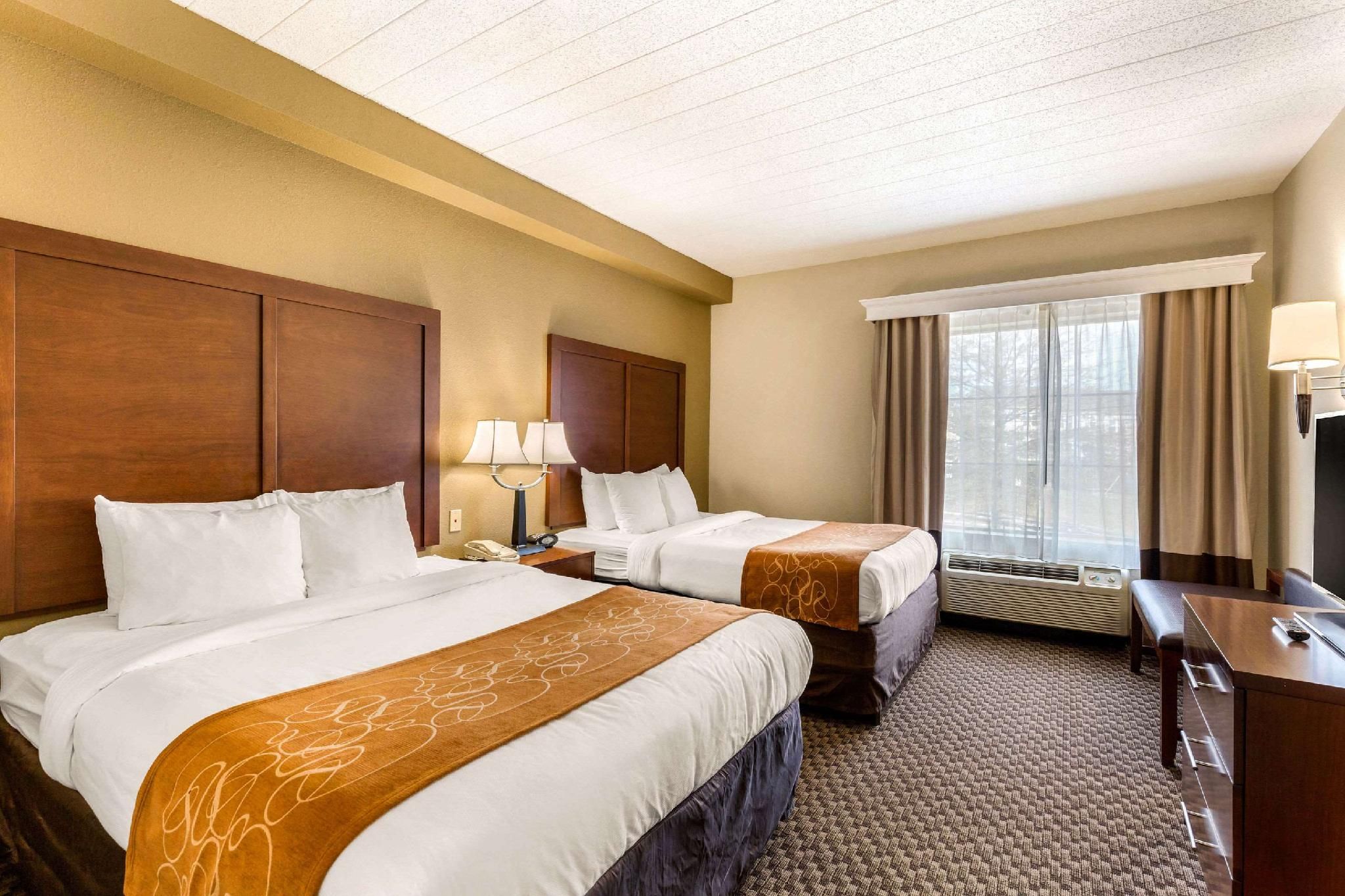 2 Queen Beds, Suite, Nonsmoking, Accessible