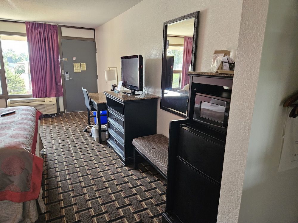 Room, 1 King Bed, Accessible, Non Smoking