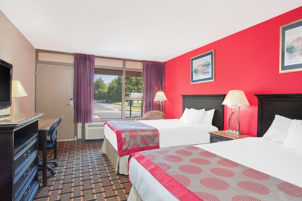 2 Double Beds Non-Smoking ADA Room