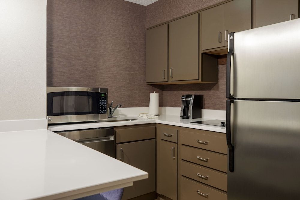 Studio, 1 King Bed with Sofa bed, Non Smoking (Mobility Accessible, Roll-in Shower)