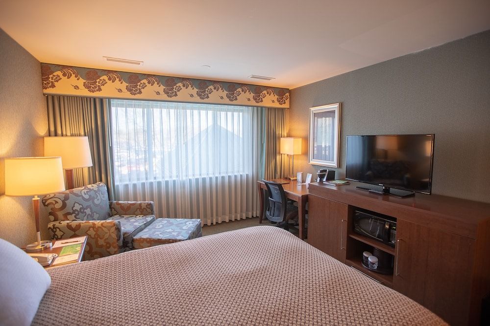 Turf Valley Resort Standard Room, 1 Queen Bed 2