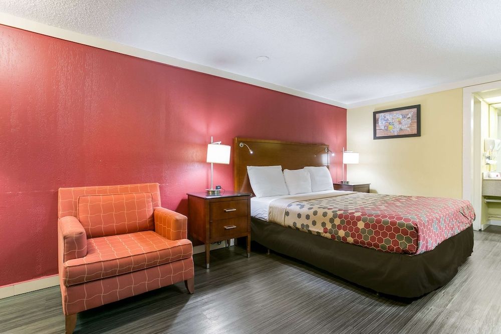 Standard Room, 1 King Bed, Non Smoking