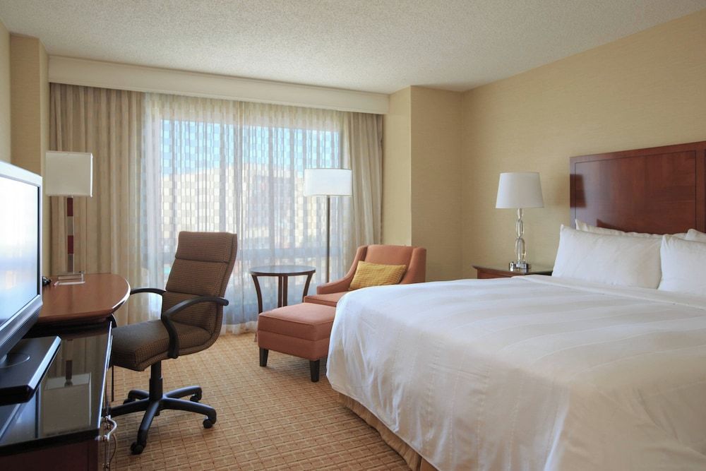Room, 1 King Bed, Non Smoking, Lake View