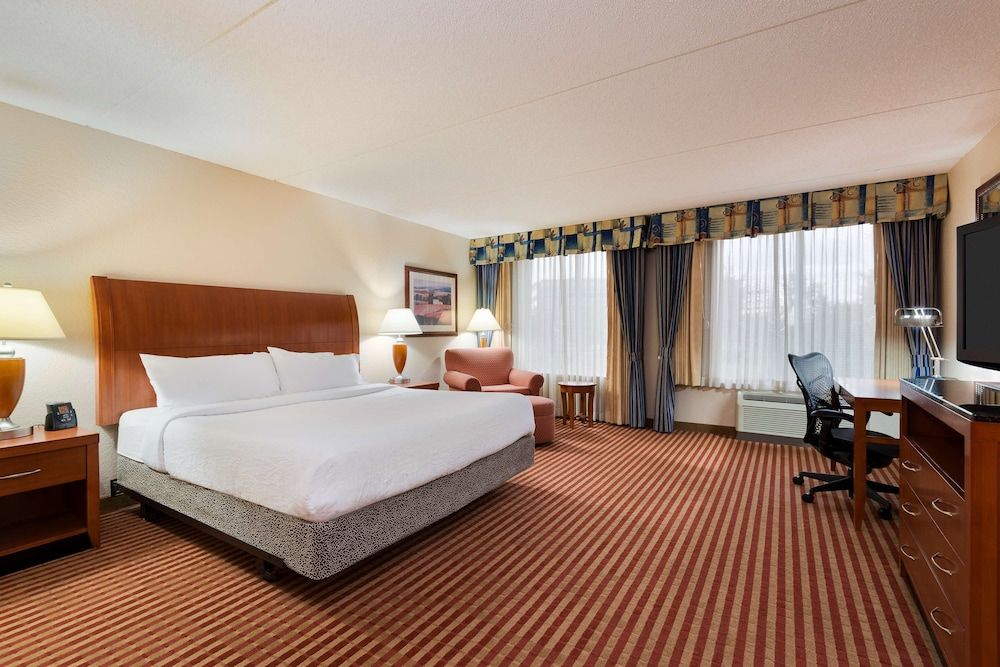 One Bedroom Suite, One King Bed, Non-Smoking
