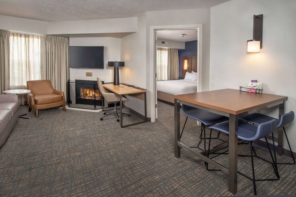 Sonesta ES Suites Baltimore BWI Airport Superior Suite, Multiple Beds (Two Bedroom) 4