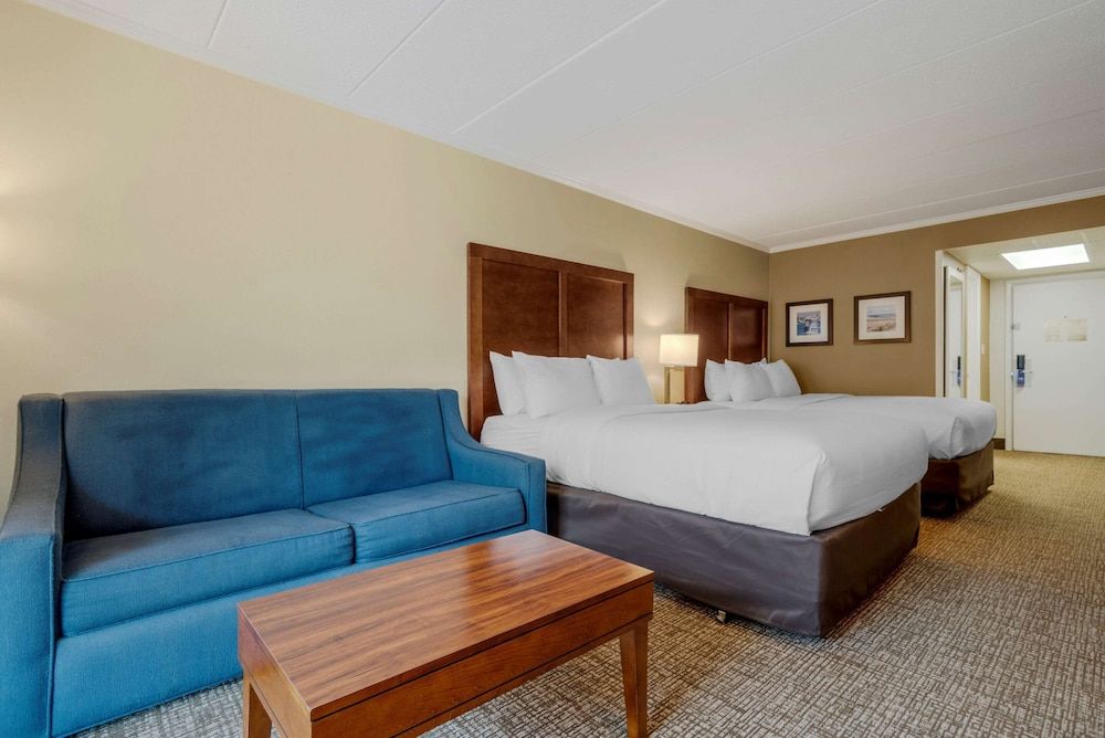 Comfort Inn Ocean City Boardwalk Room, Multiple Beds, Non Smoking (Efficiency) 2