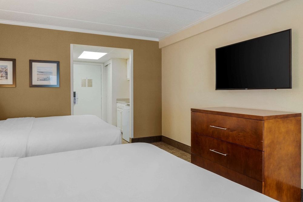 Comfort Inn Ocean City Boardwalk Room, Multiple Beds, Non Smoking (Efficiency)