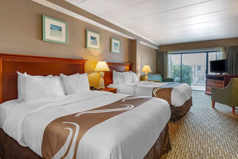 undefined Quality Inn Boardwalk 5