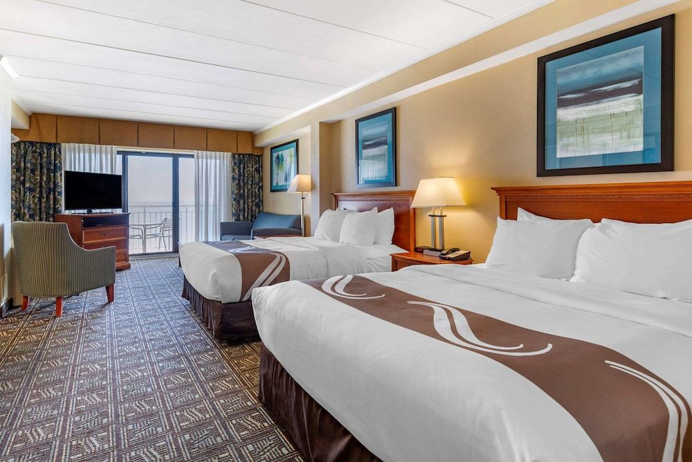 Efficiency, Oceanfront, 2 Queen Beds & Sofa Bed, Interior Entrance, Non Smoking