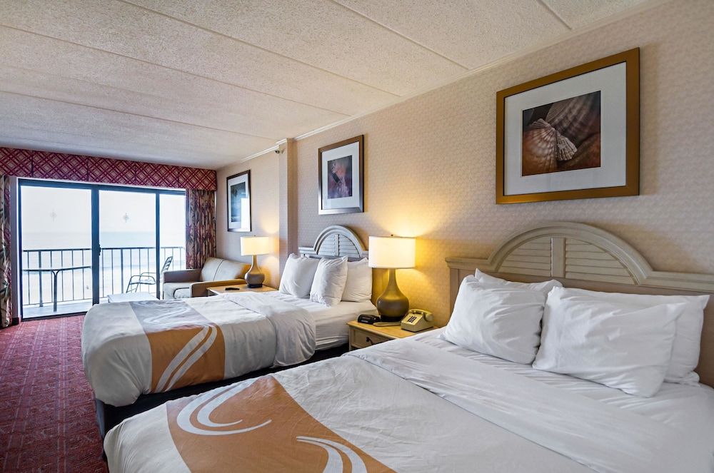 undefined Quality Inn Oceanfront 4