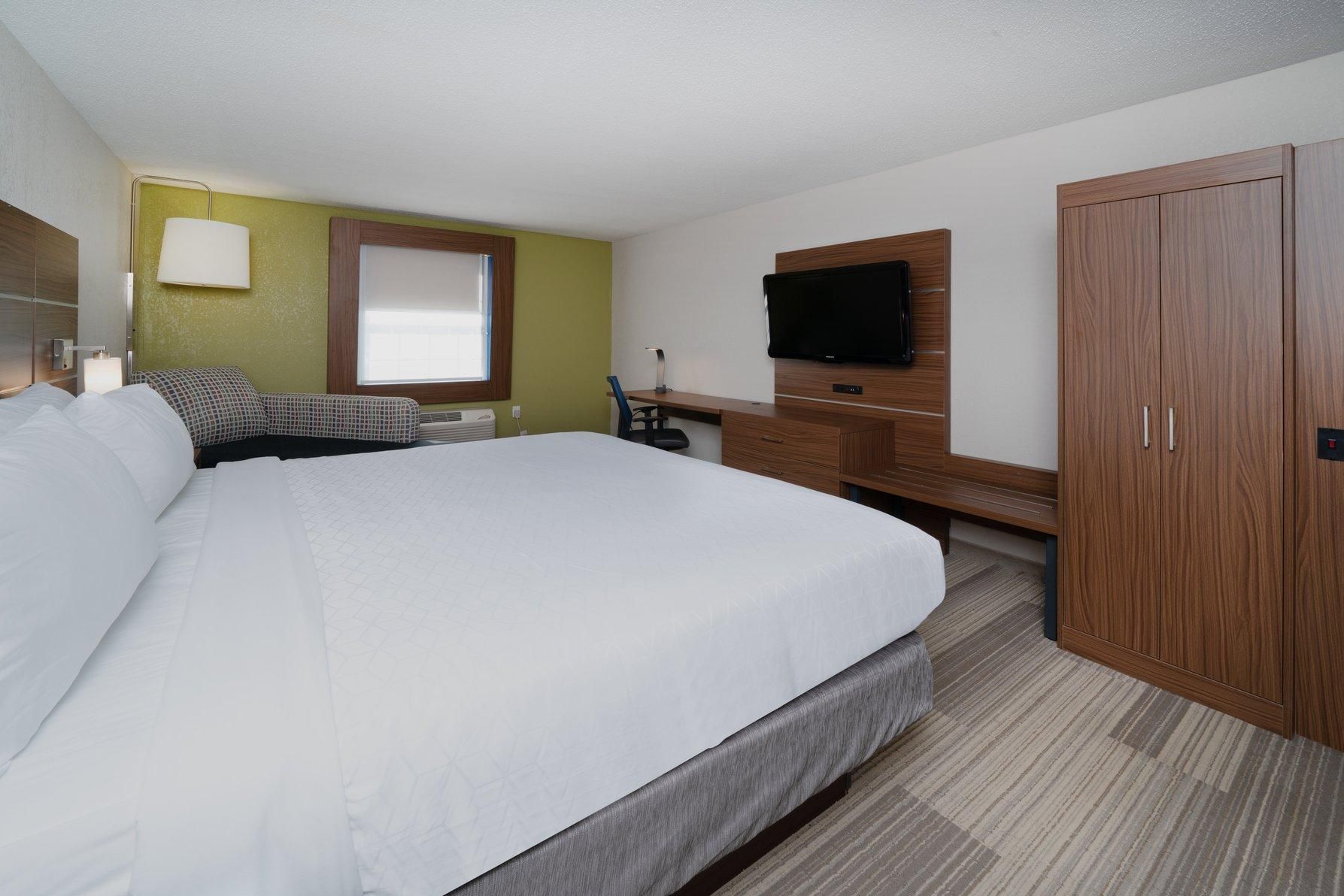 1 King Bed Standard