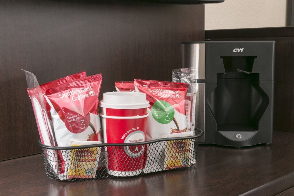 Red Roof Inn PLUS+ Washington DC - Rockville Premium Room, 2 Double Beds (Upgraded Bedding & Snack, Smoke Free) 8