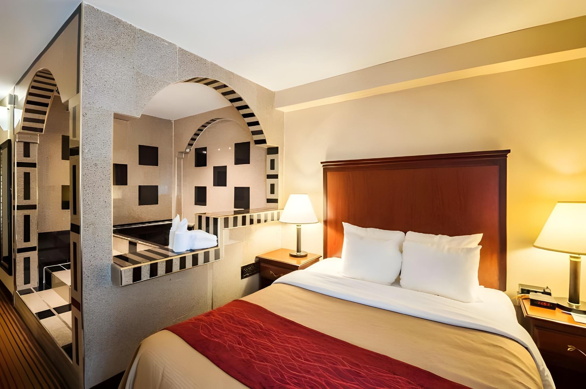 2 Queen Beds, Nonsmoking, Accessible