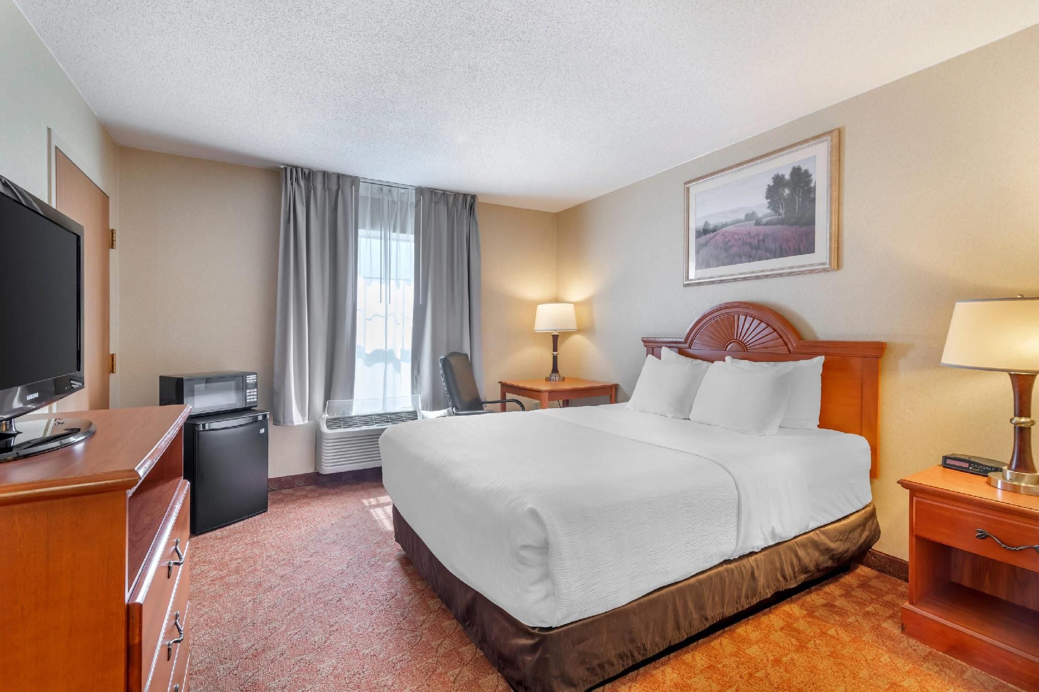 1 Queen Bed, Nonsmoking, Accessible