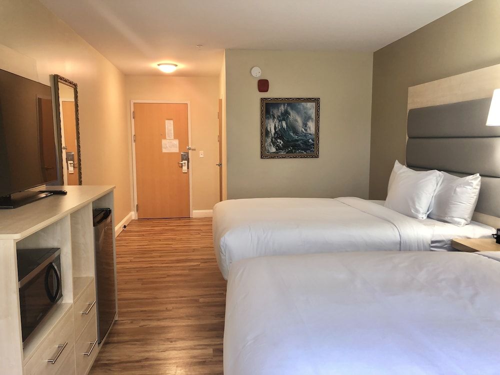 Standard Room, 2 Queen Beds, Non Smoking