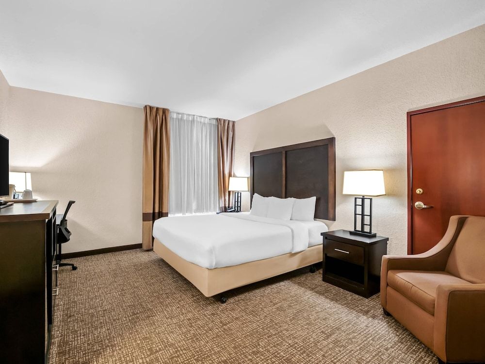 Standard Room, 1 King Bed, Non Smoking