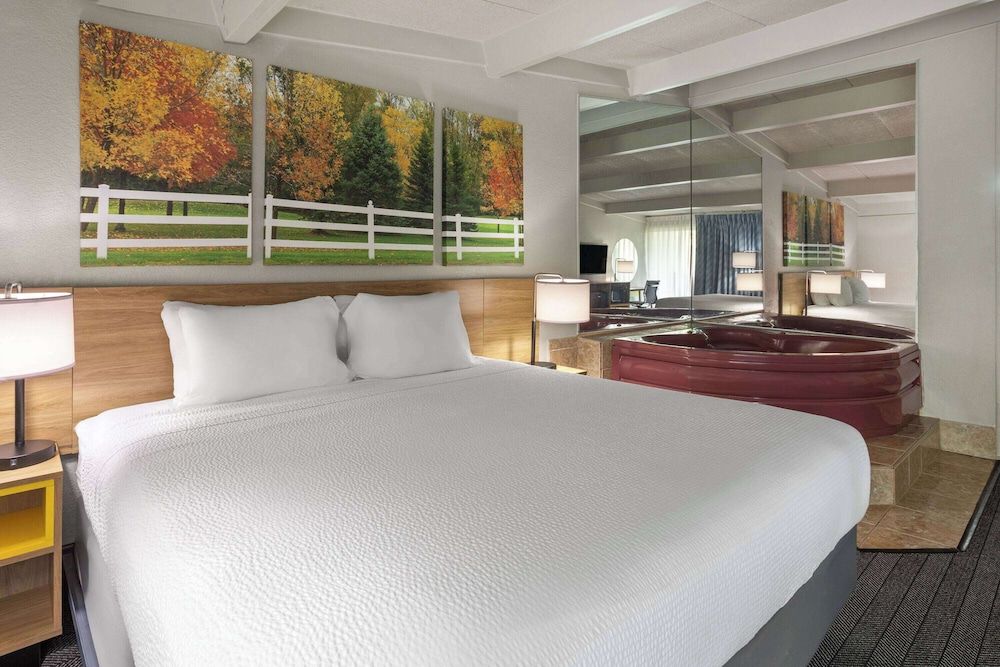 Standard Room, 1 King Bed