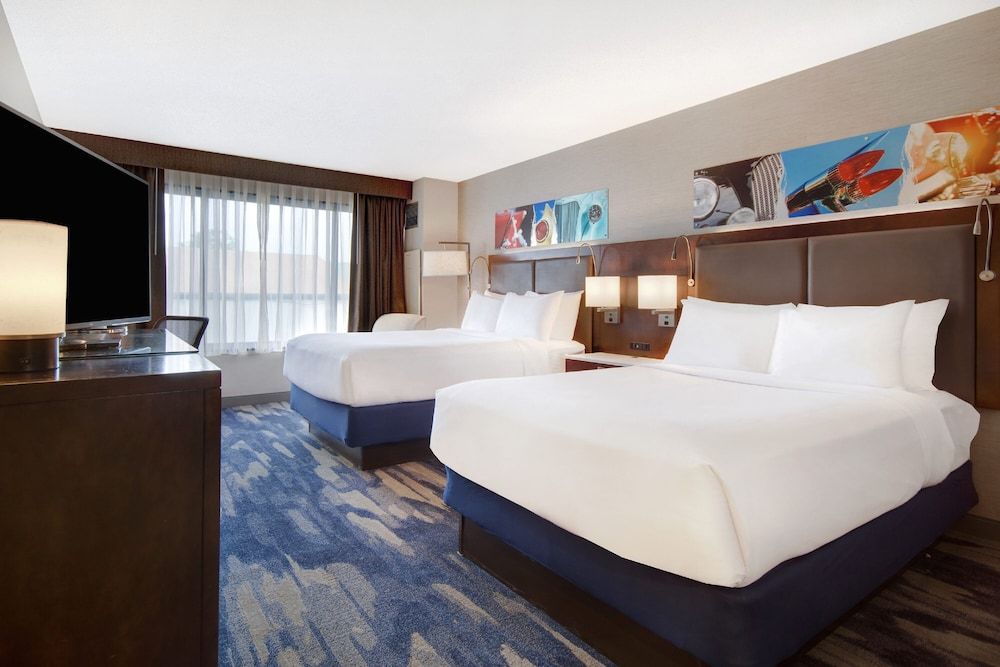Standard Room, 2 Double Beds, Mobility Accessible (Accessible Tub)