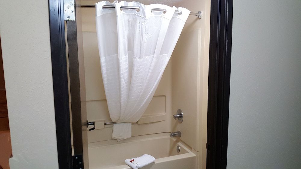 Deluxe Studio Suite, 1 King Bed, Non Smoking, Jetted Tub