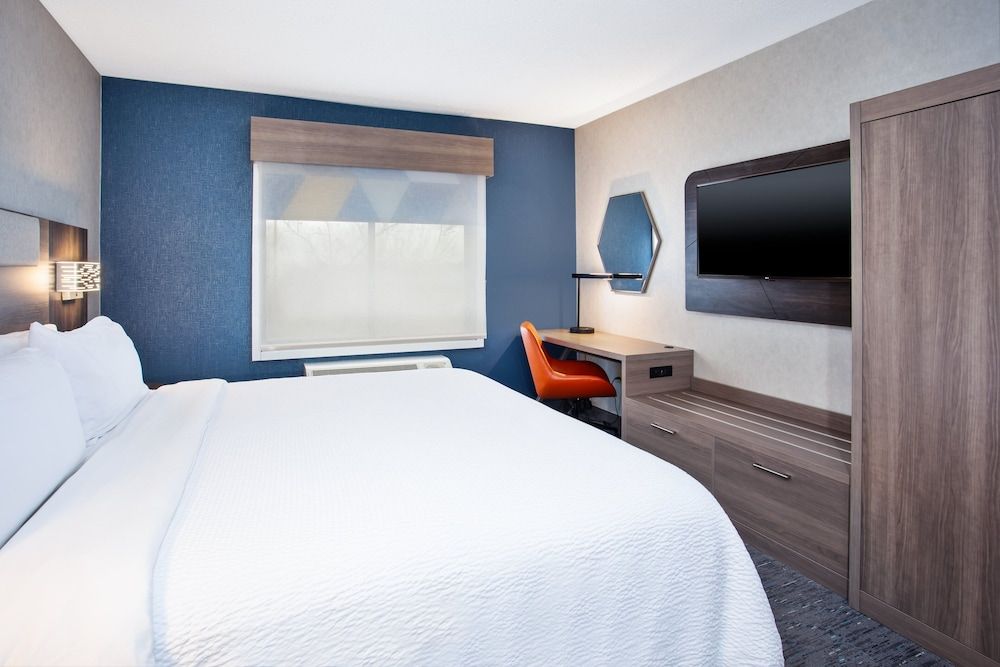 Standard Room, 1 King Bed, Accessible, Non Smoking (Communications, Mobility)