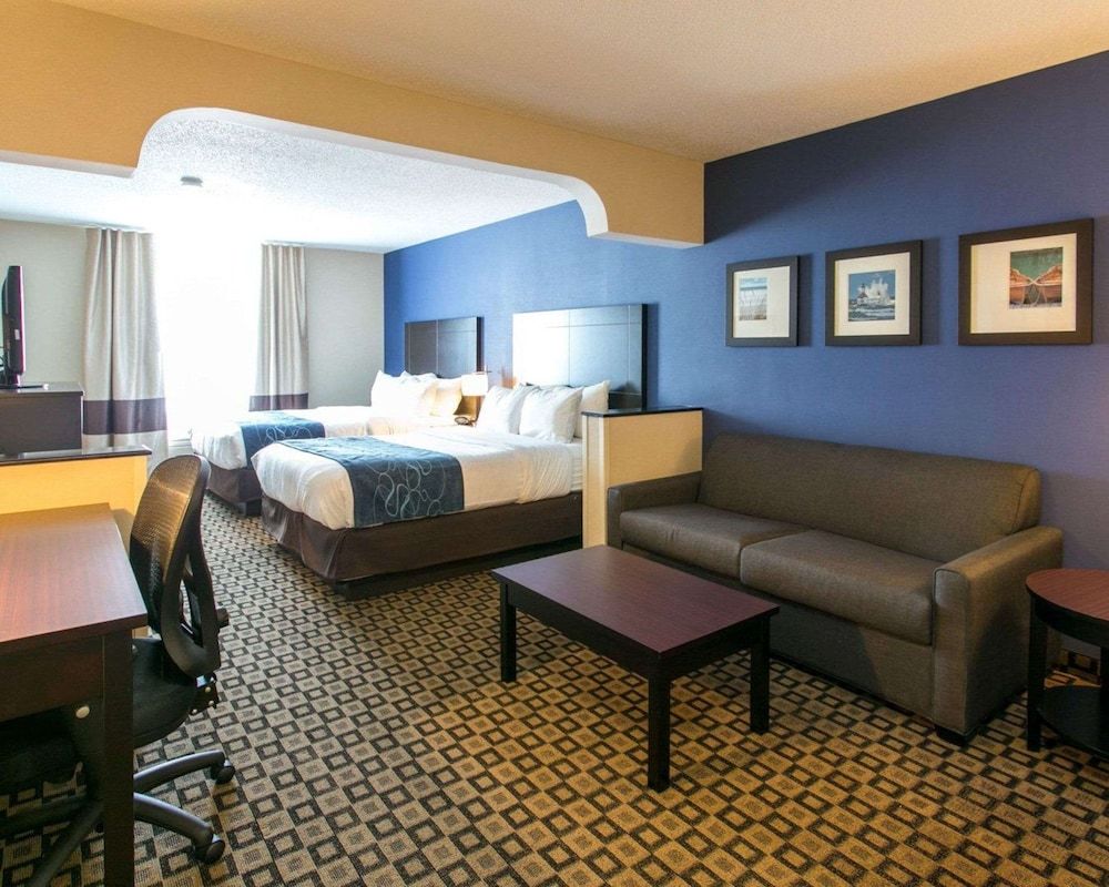 Suite, Non Smoking (2 Queen beds With Sofa bed)