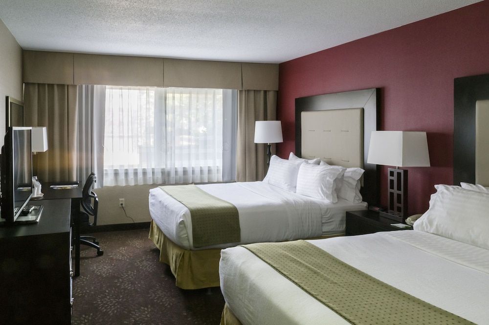 Standard Room, 2 Queen Beds, Accessible (Accessible Tub)