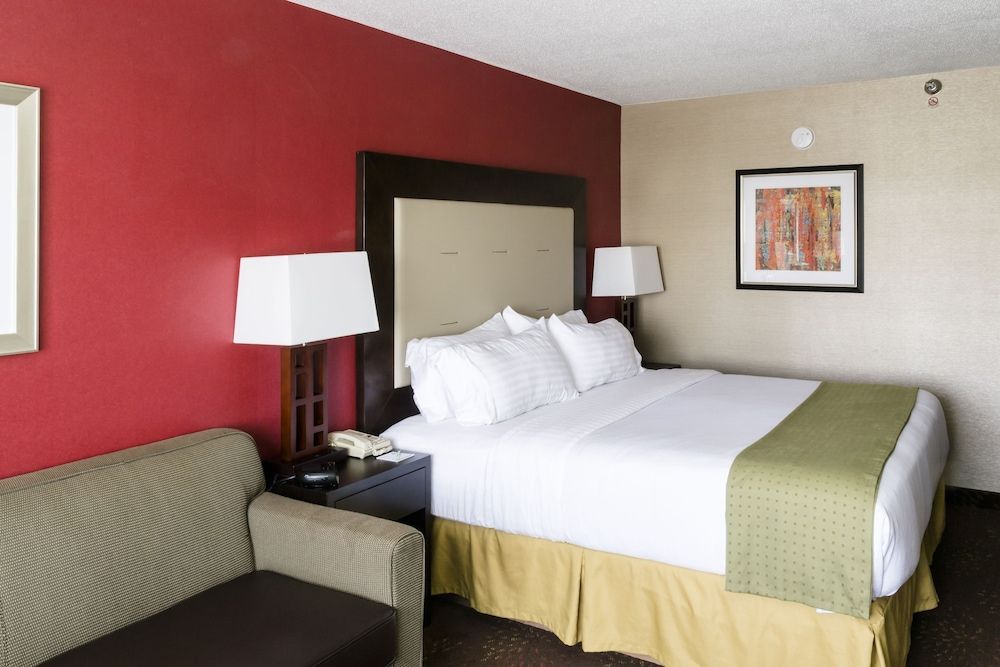 Standard Room, 1 King Bed