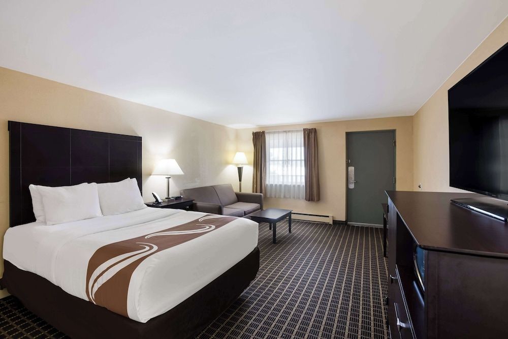 Room, 1 Queen Bed, Non-Smoking, Not Pet Friendly, No Elevator