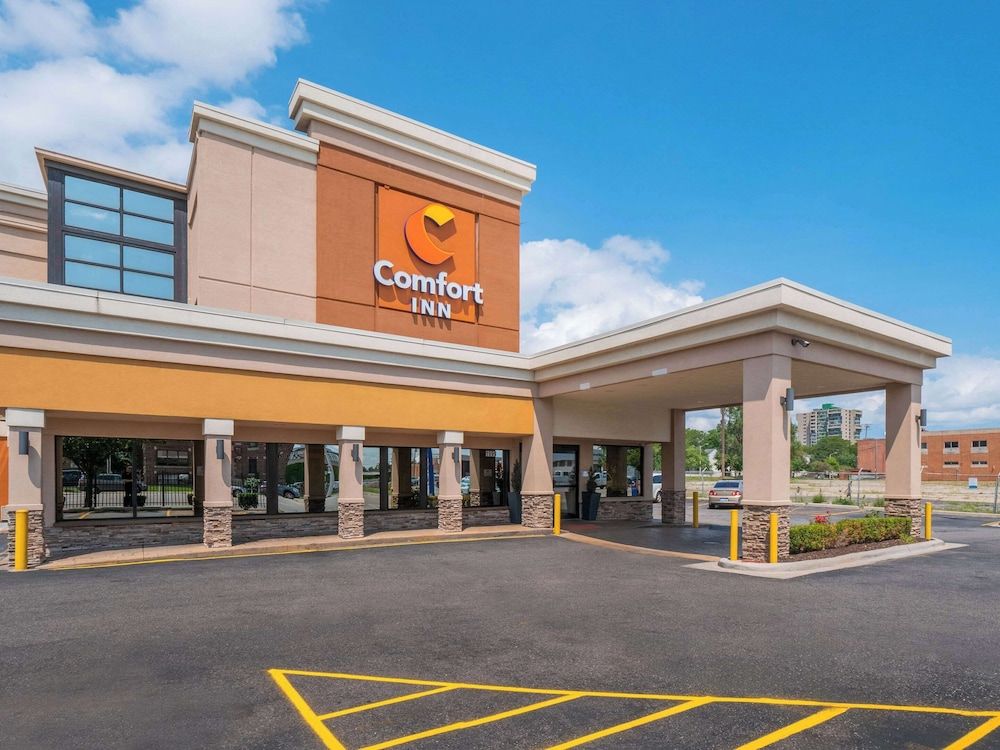 undefined Comfort Inn Detroit Downtown 2