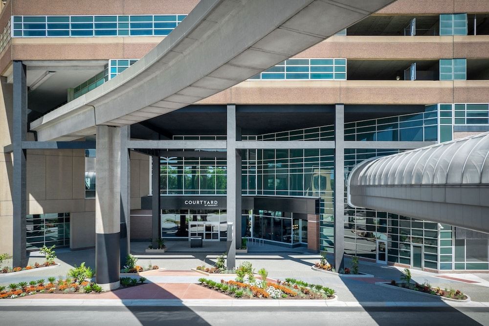 undefined Courtyard By Marriott Detroit Downtown 4