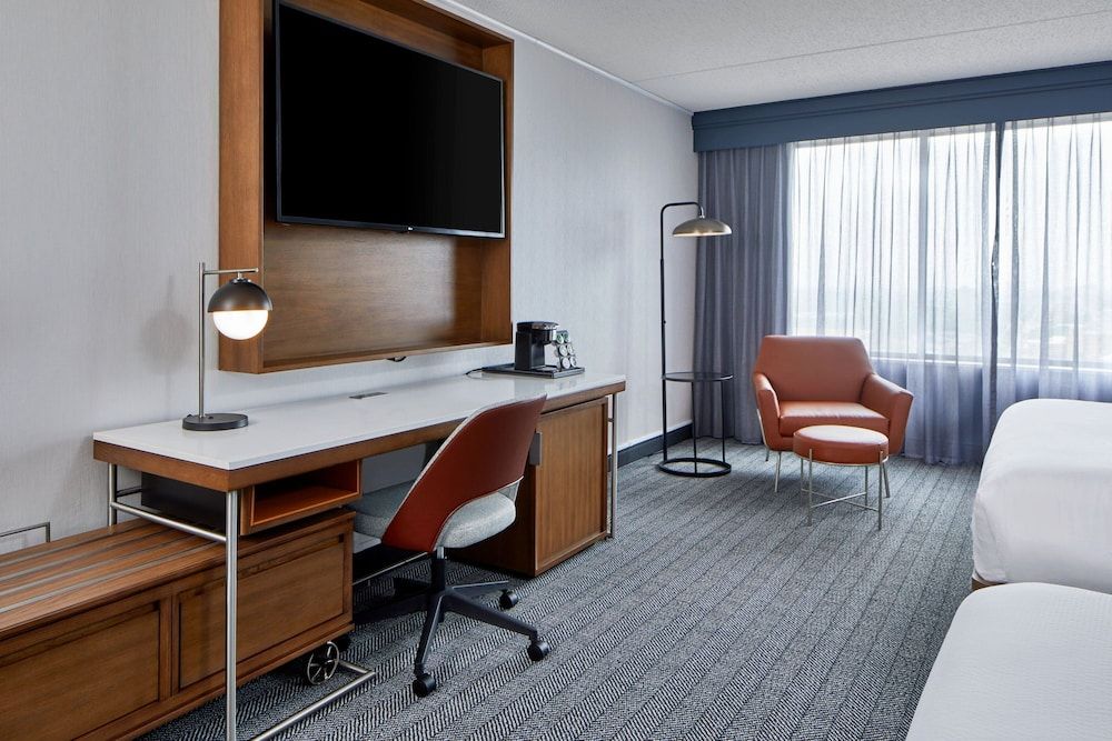 undefined Courtyard By Marriott Detroit Downtown 9