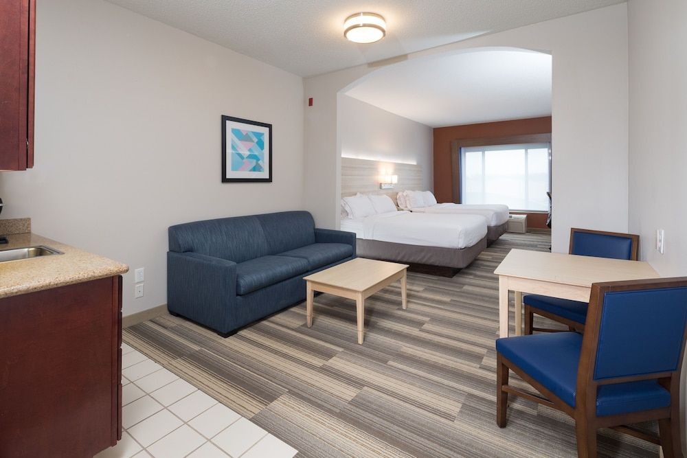 Suite, 1 King Bed, Accessible (Communications, Accessible Tub)