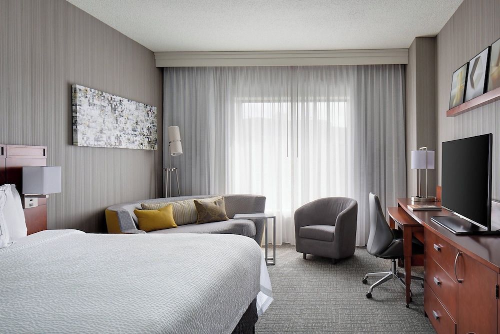 Room, 1 King Bed with Sofa bed, Non Smoking