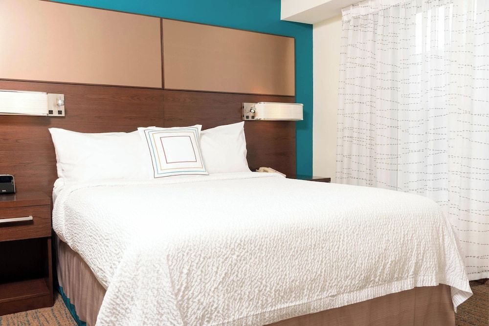 Suite, 1 Queen Bed with Sofa bed (Hearing Accessible)