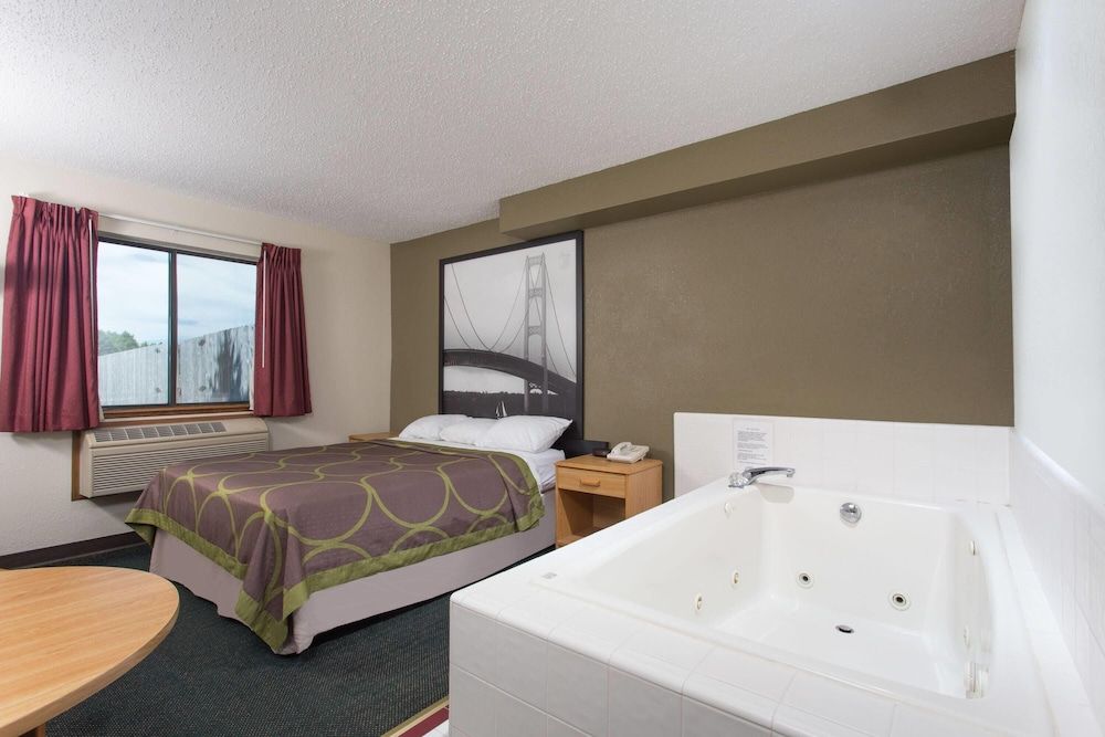 Deluxe Room, 1 Queen Bed, Non Smoking