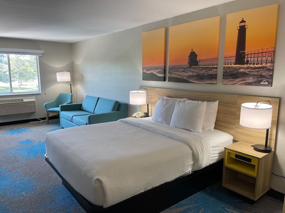 Business Suite, 1 Queen Bed, Non Smoking