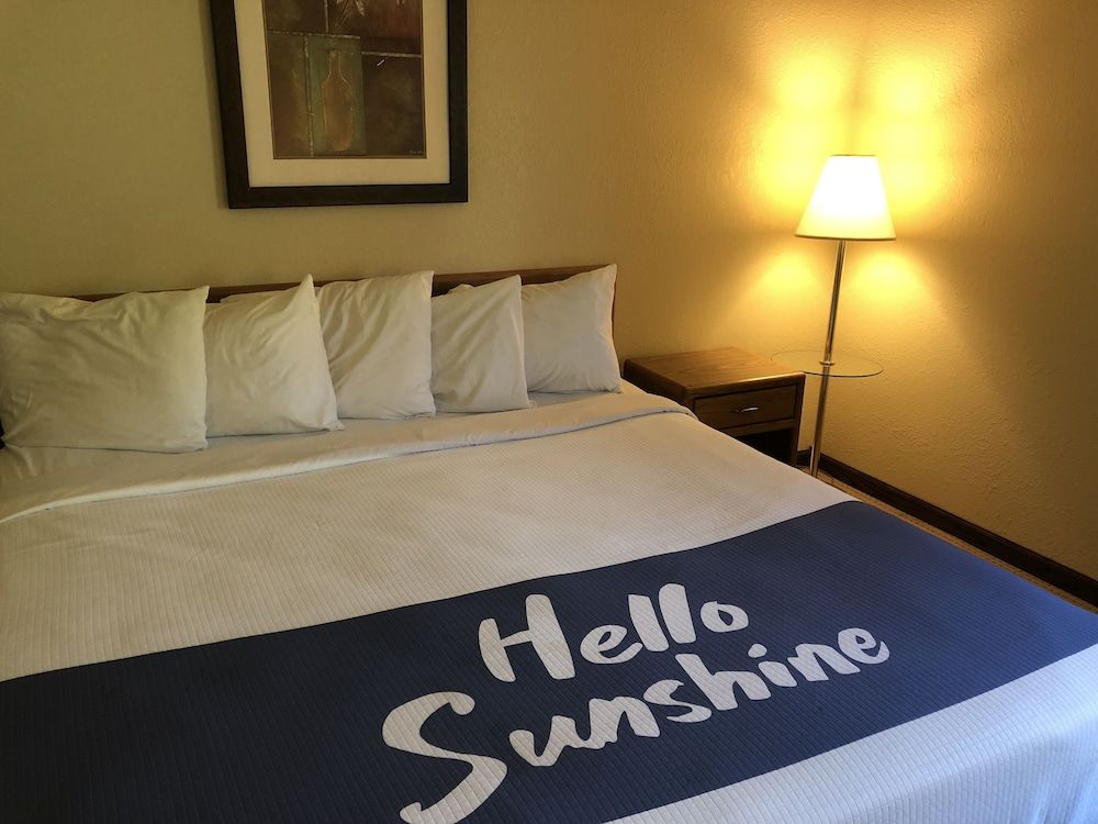 Room, 1 King Bed, Accessible