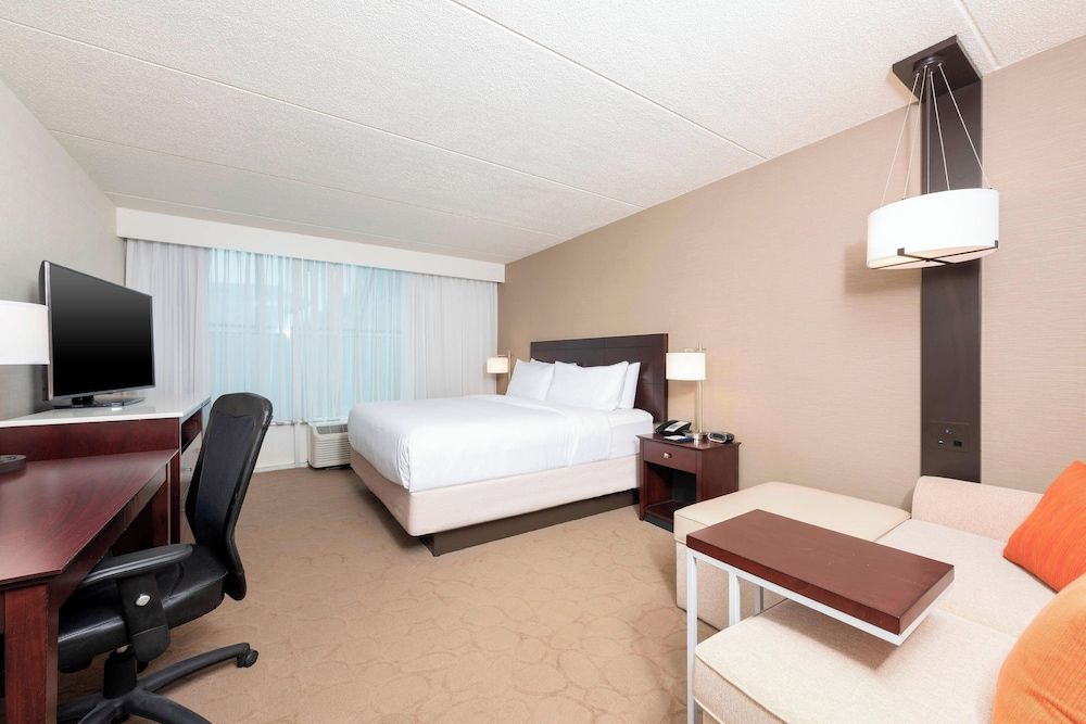 Executive Room, 1 King Bed with Sofa bed, Non Smoking
