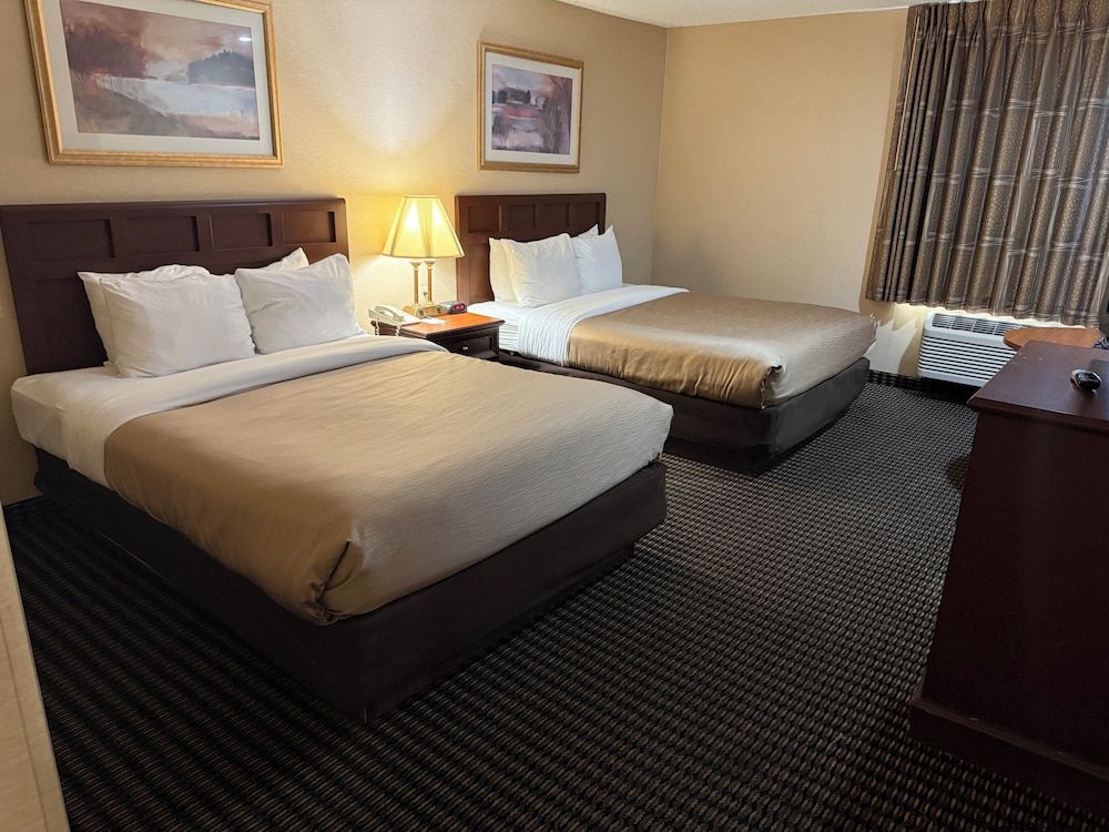 Suite, 2 Queen Beds, Non Smoking