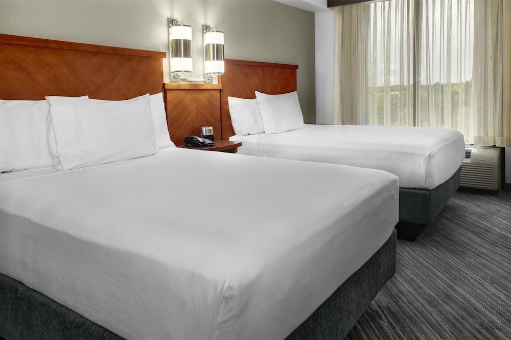 Room, Multiple Beds