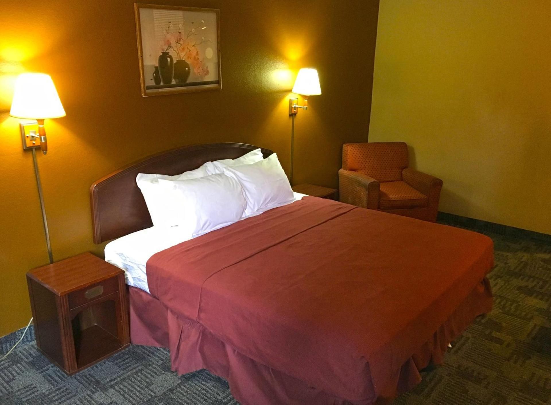 1 Queen Bed Non-Smoking
