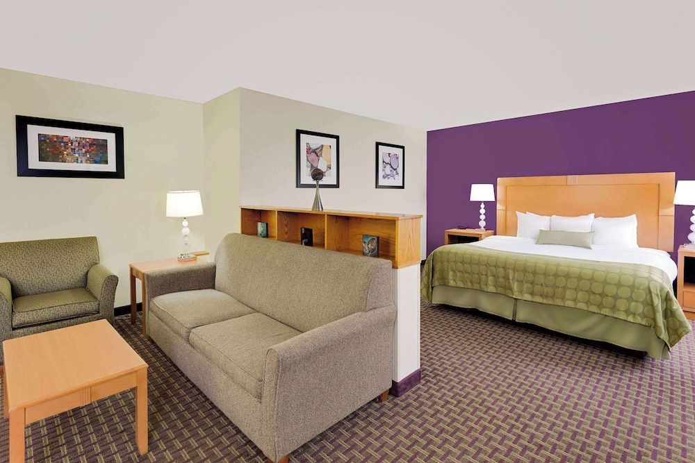 Studio Suite, 1 King Bed, Non Smoking