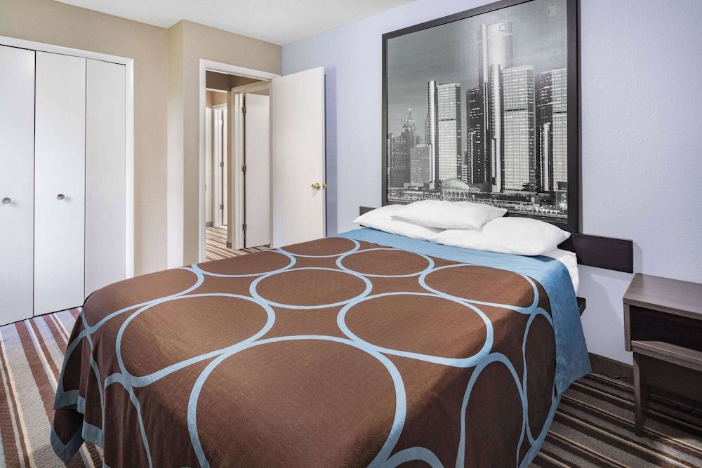 Family Suite, 3 Double Beds, Non-Smoking (Exterior Entrance)