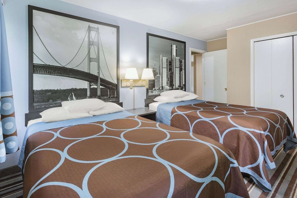Family Suite, 3 Double Beds, Non-Smoking (Exterior Entrance)
