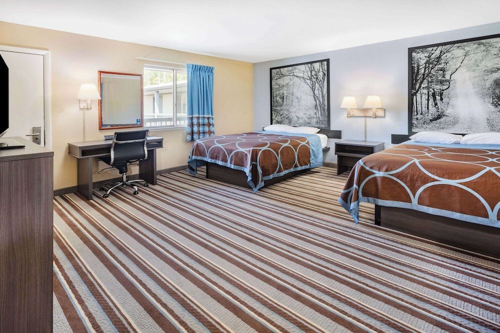 Room, 2 Queen Beds, Non Smoking (Exterior Entrance)