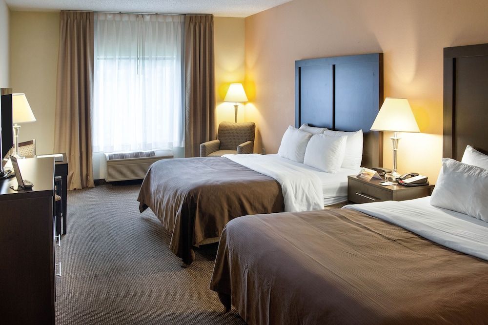 Room, 2 Queen Beds, Accessible, Non Smoking (Accessible Tub)